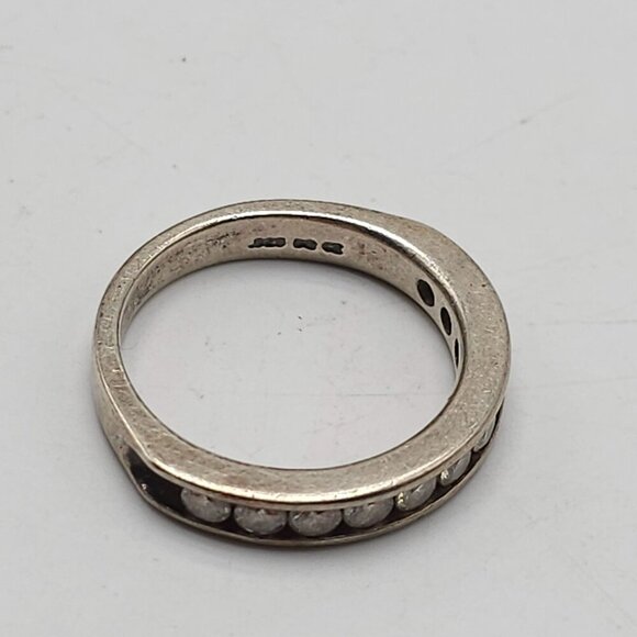 Sterling Silver Eternity Ring With Clear Glass Rhinestones Vintage Signed - Picture 6 of 7